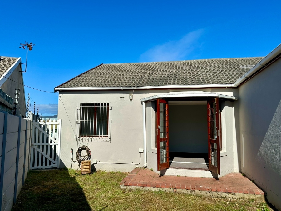 To Let 2 Bedroom Property for Rent in Diep River Western Cape